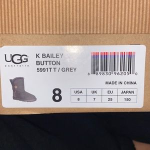 Preloved Uggs Size 8